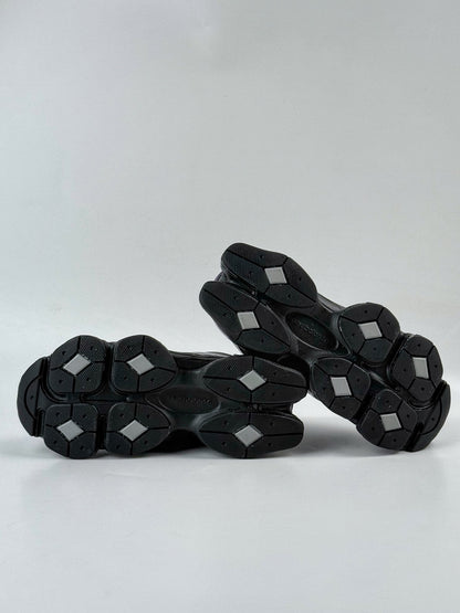 Black Friday - Joe Freshgoods x NB 9060 Rose